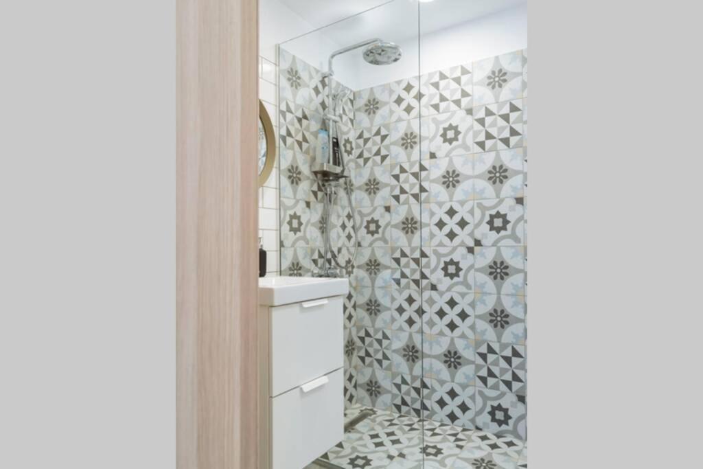 Sunny 2Br Flat - Old Town View Daire Bükreş Dış mekan fotoğraf